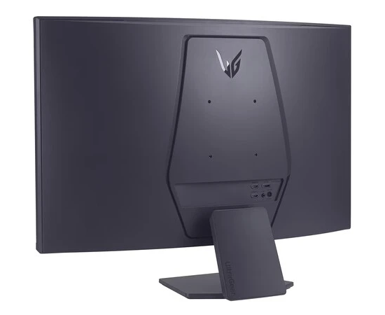  Монитор 31.5" LG UltraGear 32GS60QC-B 2560x1440 черный 180 Гц AMD FreeSync изогнутый 